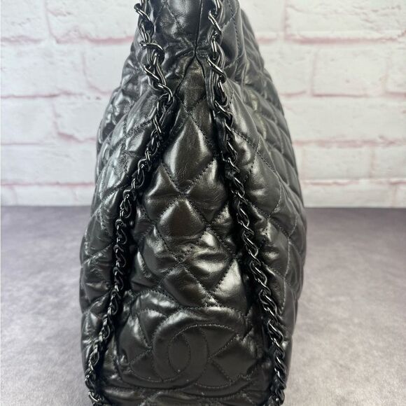 Chanel Gunmetal Leather Chain Me Quilted Bag - Picture 4 of 16